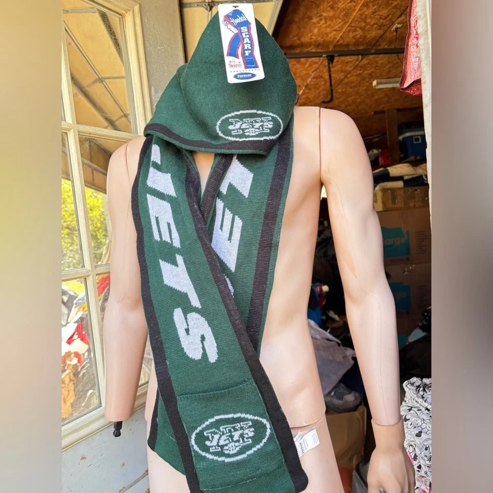 NFL New York Jets Ultra Scarf With Built in pockets